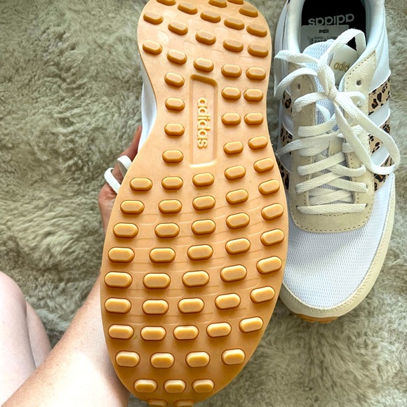 Adidas Run 70 - NWT - Picture 1 of 3